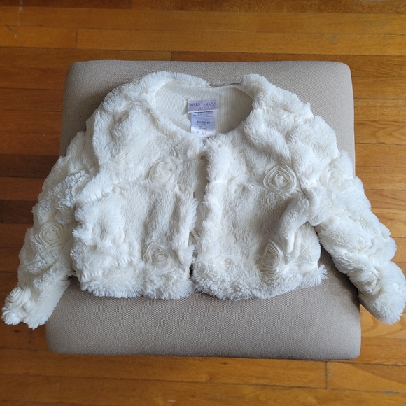 iris & ivy Other - IRIS & IVY Little Girls Floral Faux Fur Bolero Jacket, Size 6X